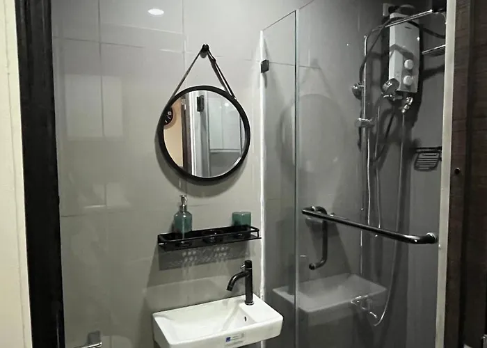Air Residences Minimal Style Unit W Balcony - Near Trident Tower And Salcedo * マニラ市